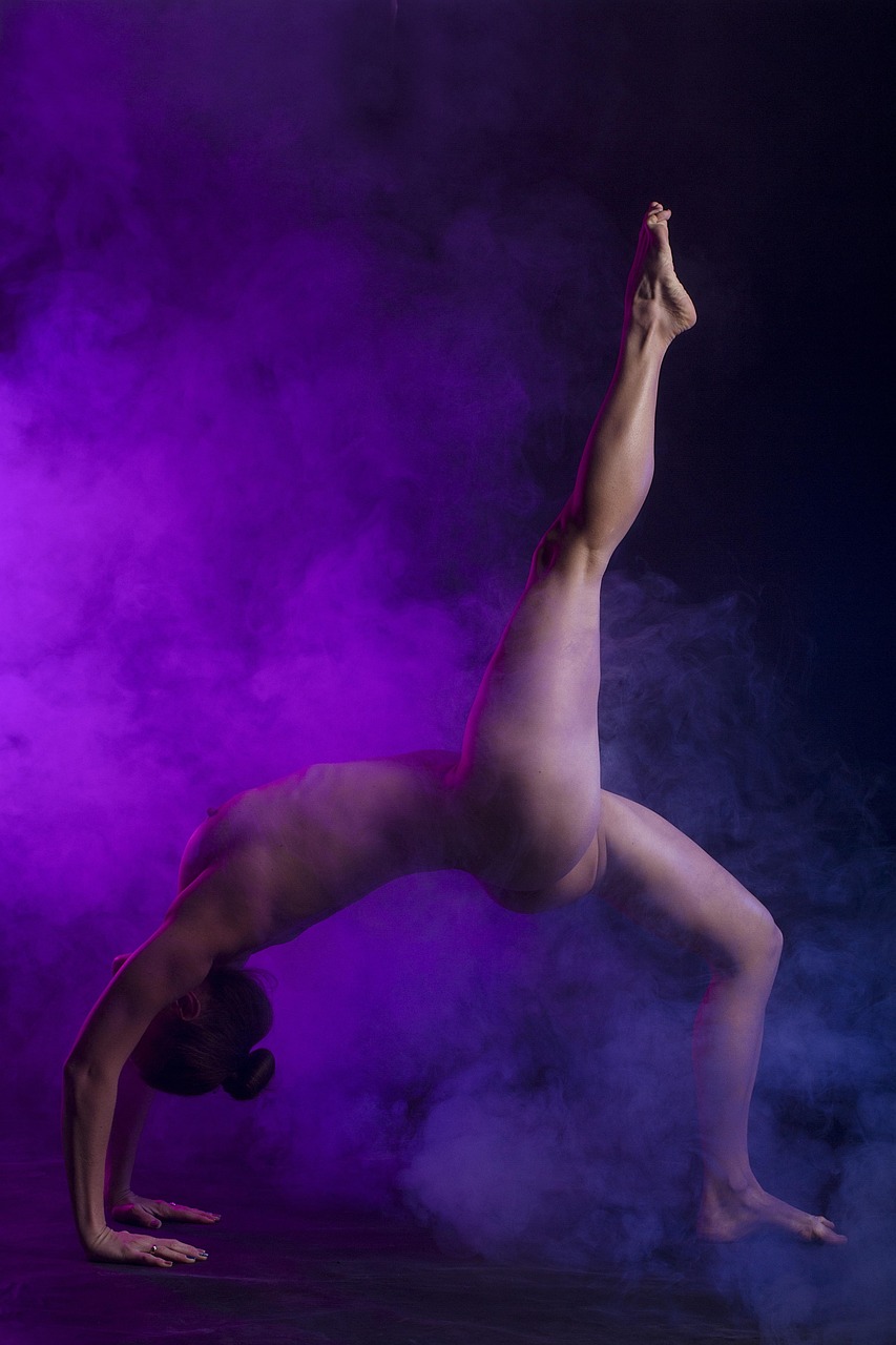 gallery-02 people, woman, yoga, adult, girl, art, young, beauty, portrait, model, artistic, fitness, sports, flexibility, flexible, lilac fitness, lilac yoga, lilac art, lilac beauty, lilac model, lilac portrait, lilac workout, lilac sports