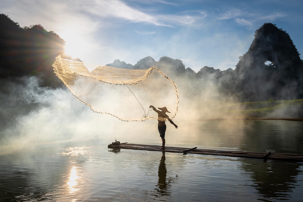 gallery-03 fishing, vietnam, fisherman, province, cao bang, lifestyle, daylight, life, nature, sky, water, mist, fog, sunlight